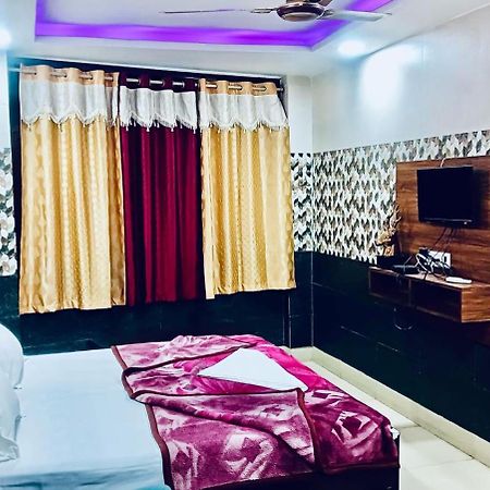 Hotel Vishal Palace Unnao Exteriör bild