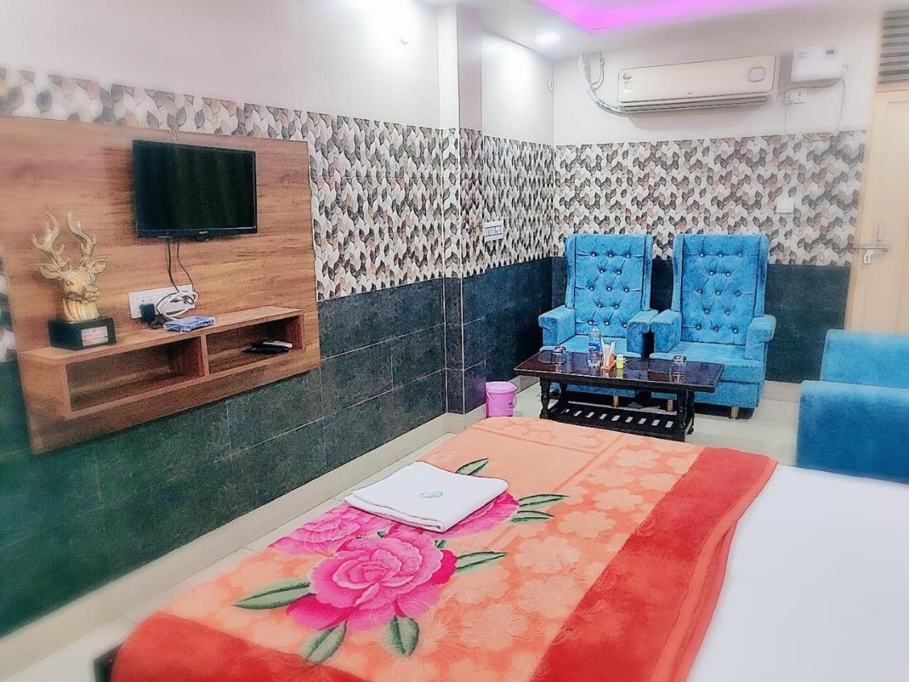 Hotel Vishal Palace Unnao Exteriör bild